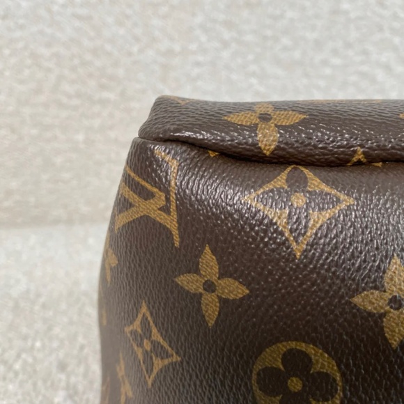 Authentic Louis Vuitton Artsy MM bag Monogram - Picture 6 of 16